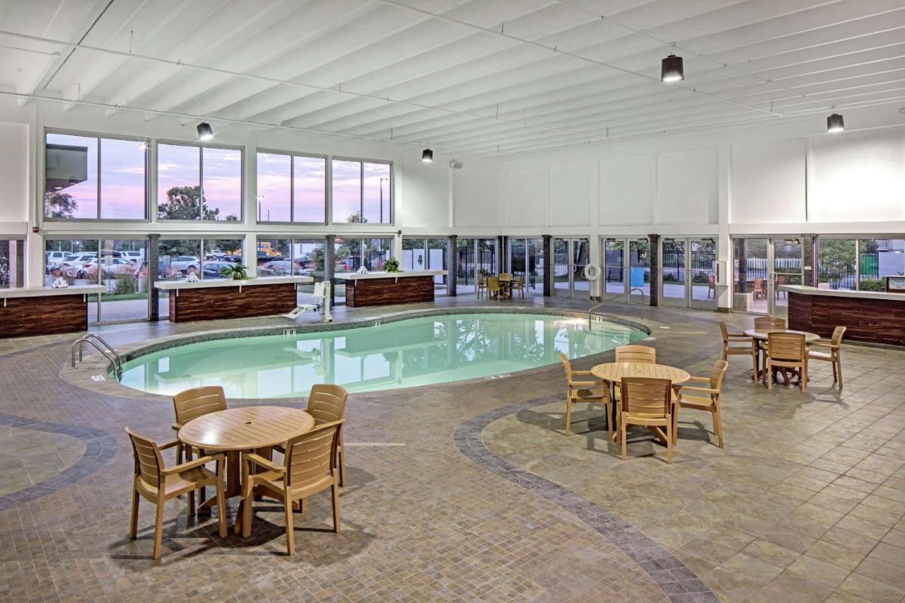 Hotel Doubletree By Hilton Omaha Southwest, Ne Esterno foto